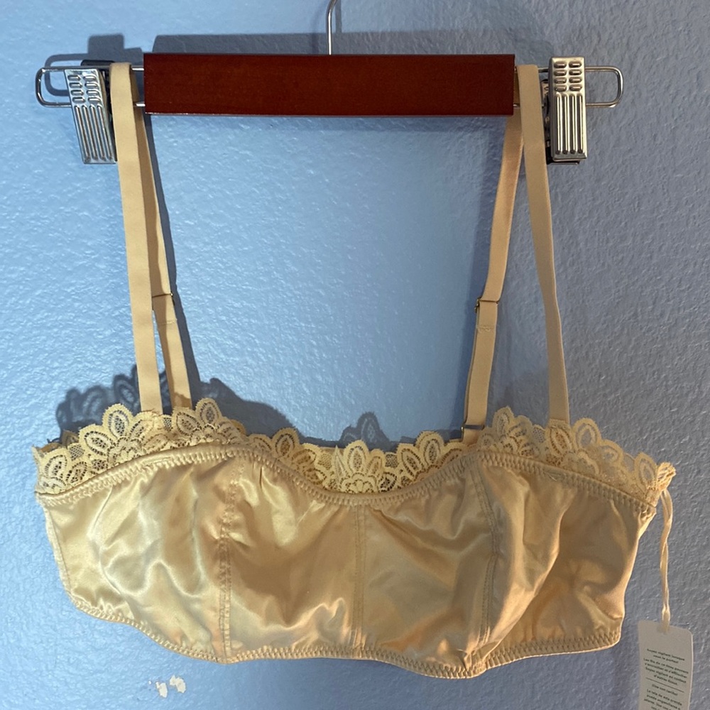 NWT Aerie - Cream Size S/P Lacey Adjustable Straps Bra
